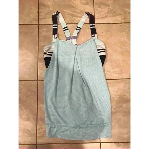 Lululemon Top - Picture 1 of 2